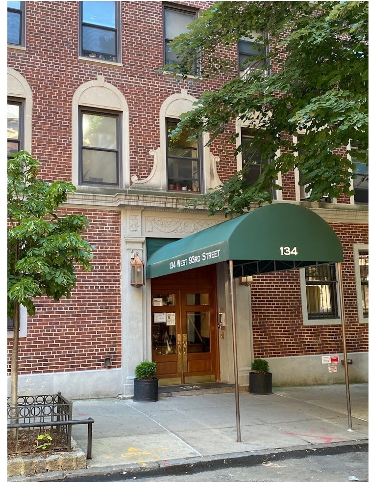 134 W 93rd St - Photo 6