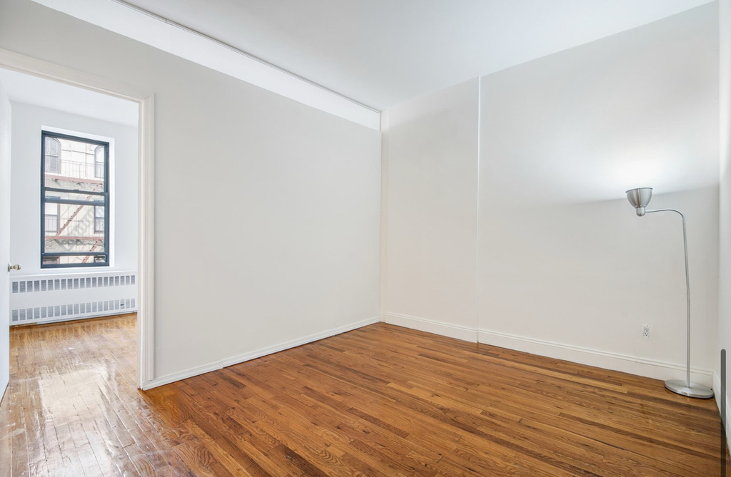 226 East 25th Street - Photo 1