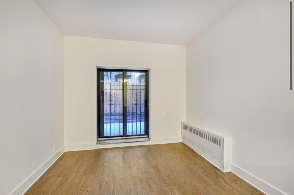 226 East 25th Street - Photo 1