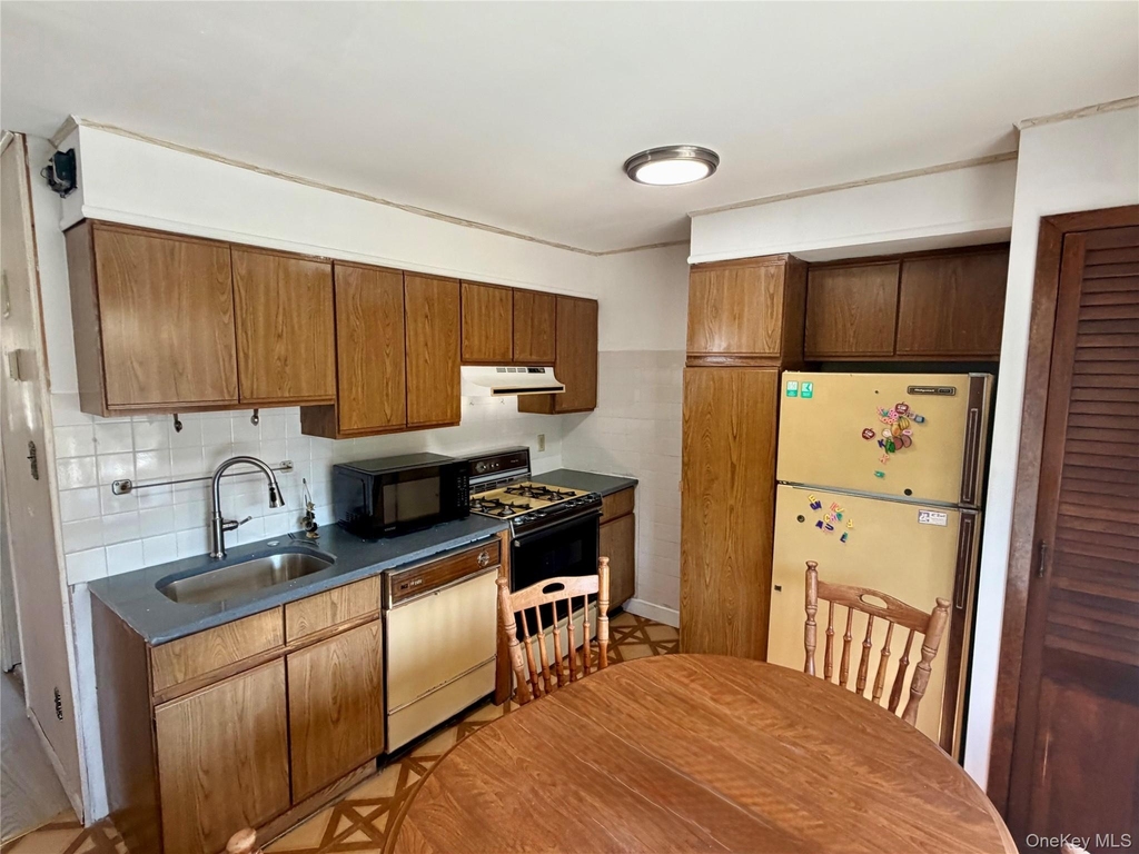 11510 120th Street - Photo 3