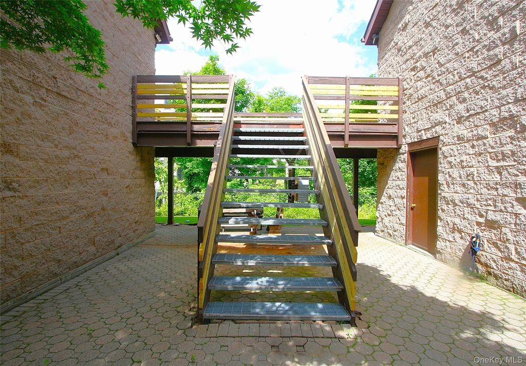 3115 Albany Post Road - Photo 11
