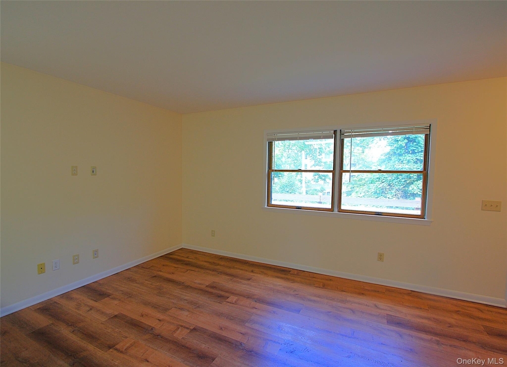 3115 Albany Post Road - Photo 2