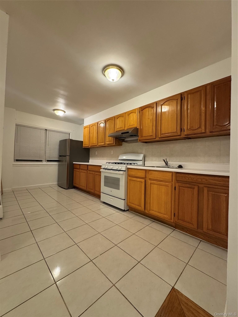 4010 149th Street - Photo 0