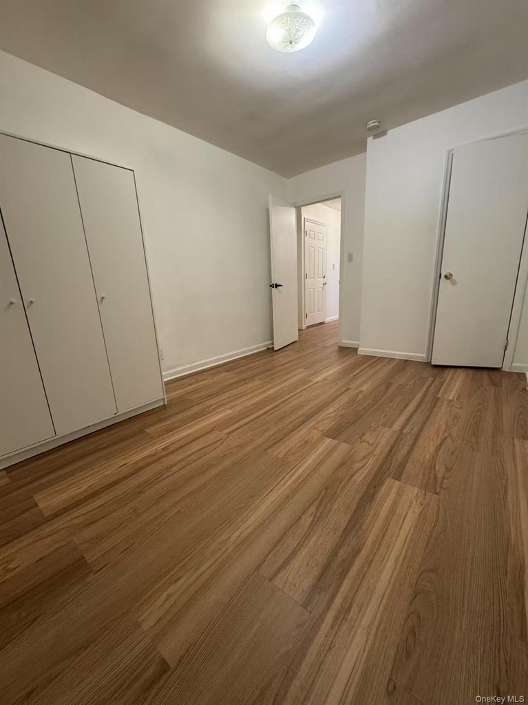 4010 149th Street - Photo 2