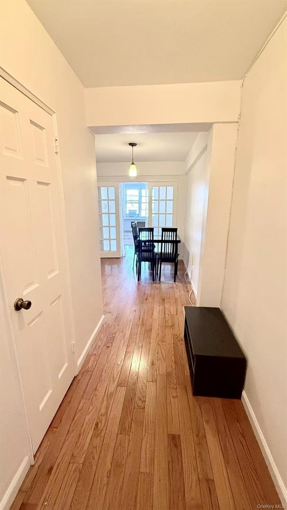 83-60 Vietor Avenue - Photo 6
