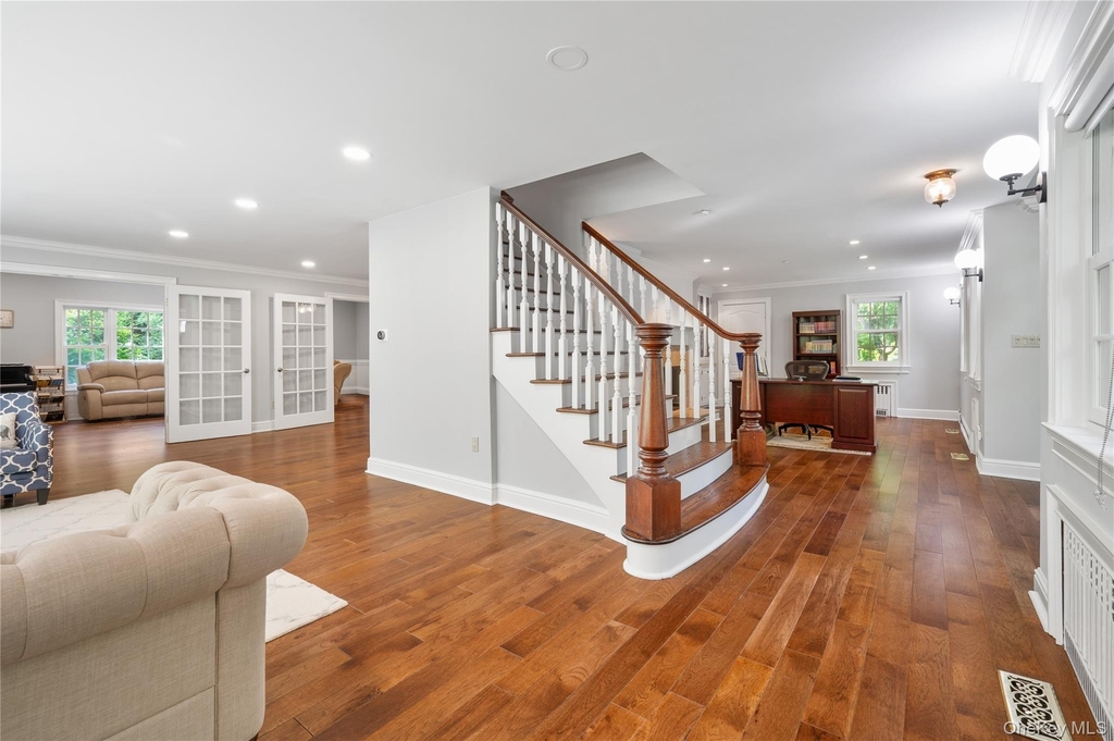22 Crane Road - Photo 2