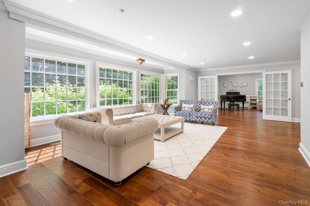 22 Crane Road - Photo 3