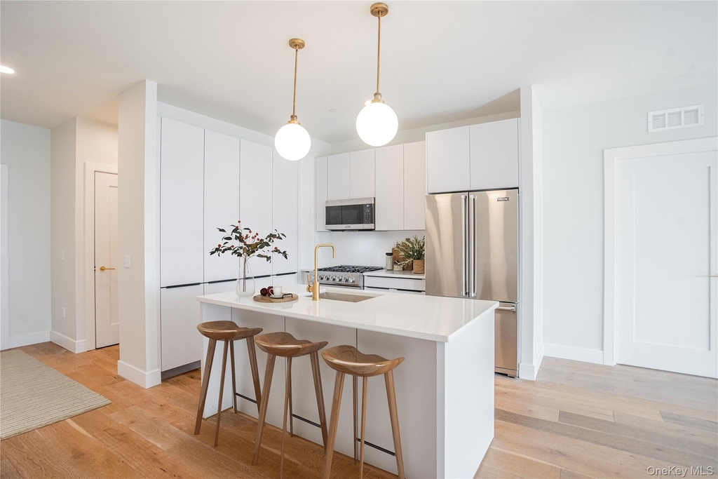 695 Merrick Avenue - Photo 1