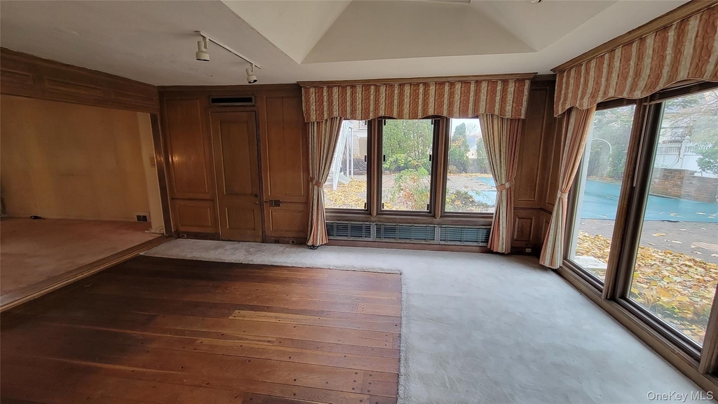 186-20 Troon Road - Photo 8