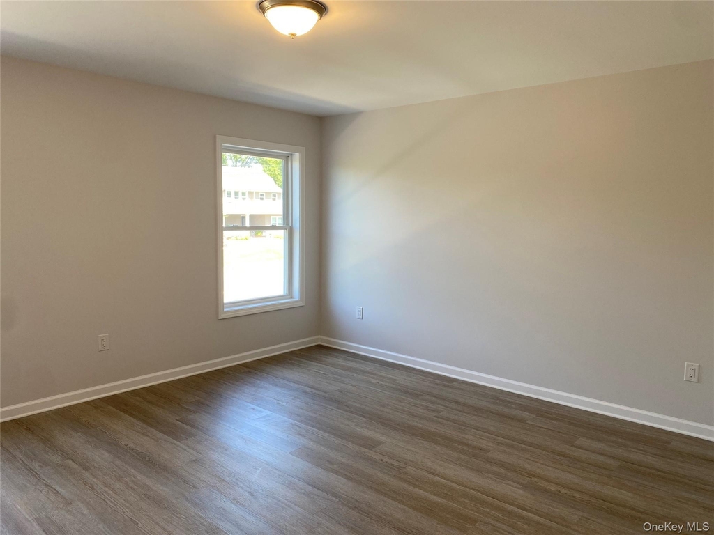 120 E Central Avenue - Photo 10