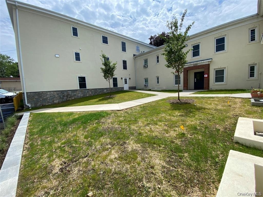 120 E Central Avenue - Photo 1