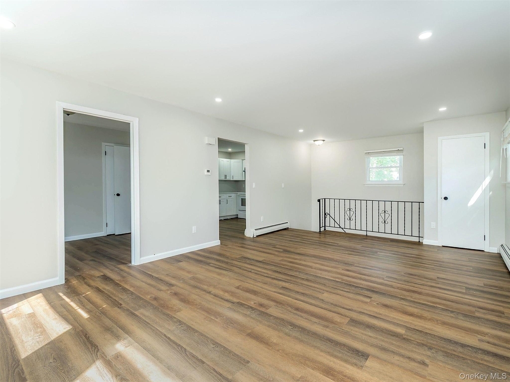 80 Maxwell Avenue - Photo 3