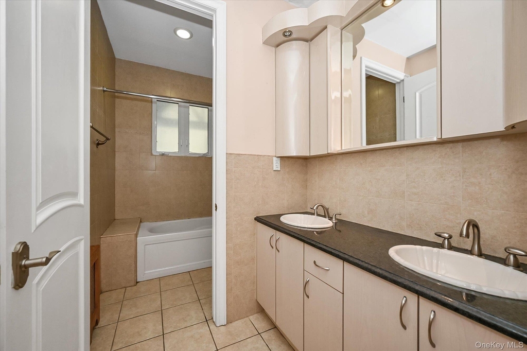 77-16 Kew Forest Lane - Photo 16