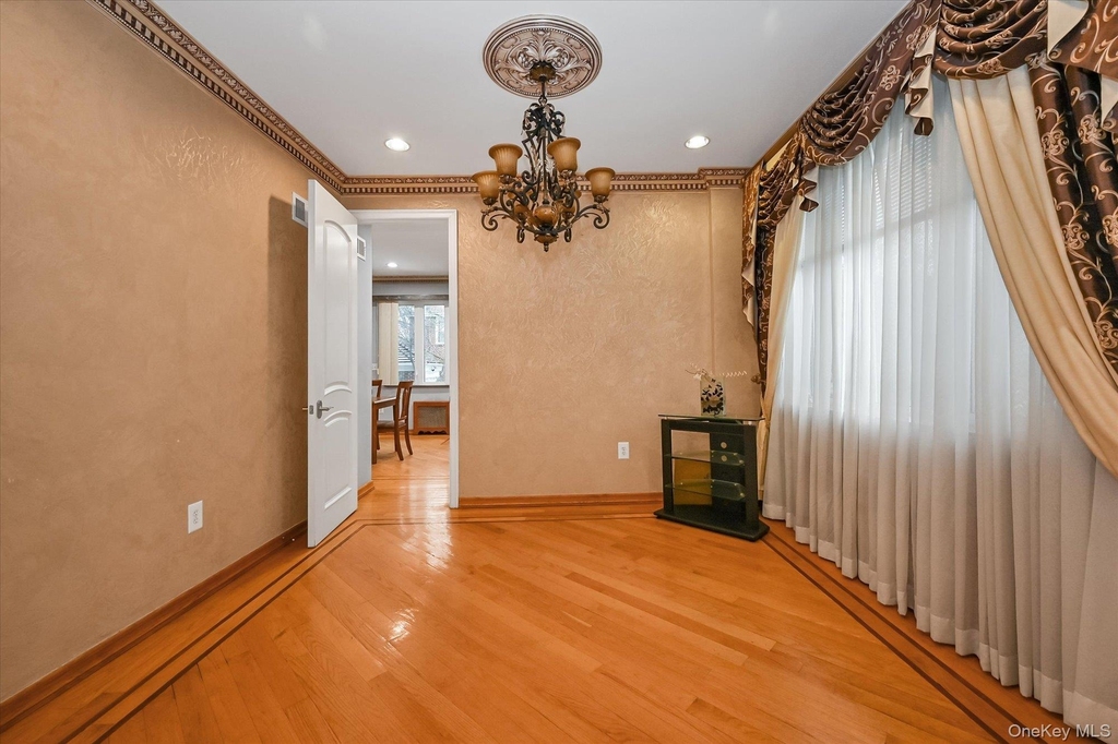 77-16 Kew Forest Lane - Photo 5