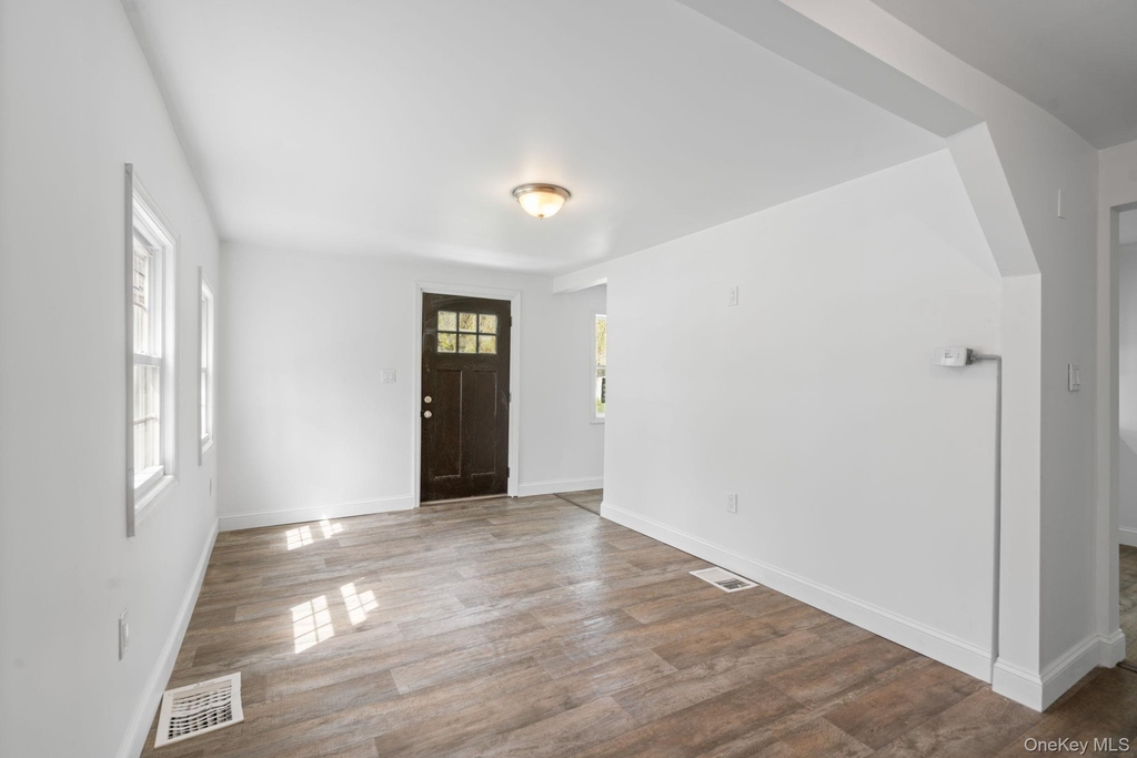 2 Benview Road - Photo 2