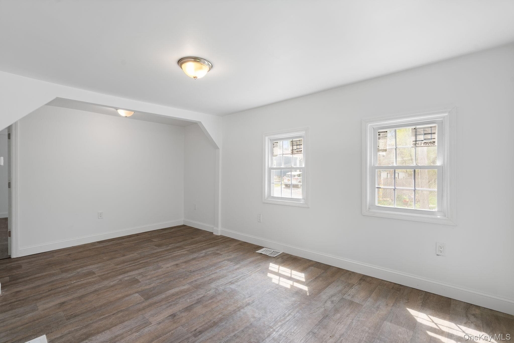 2 Benview Road - Photo 0