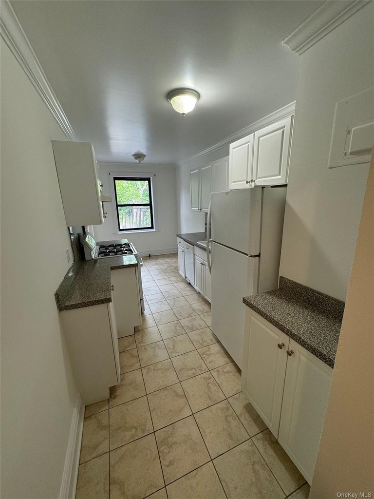 10 Wright Place - Photo 1