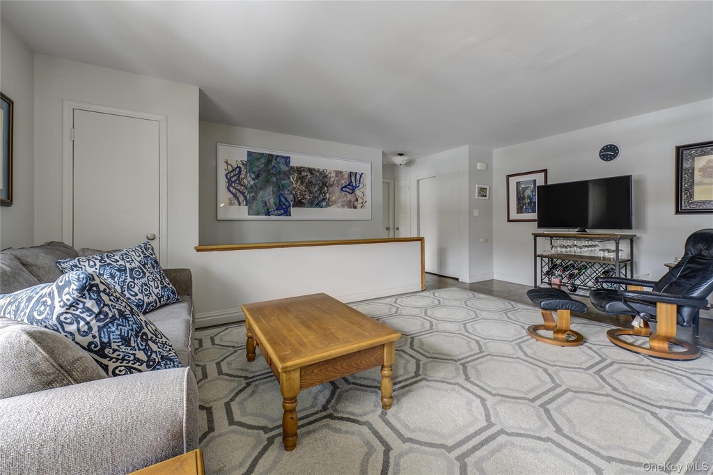 1 Anchorage Lane - Photo 2
