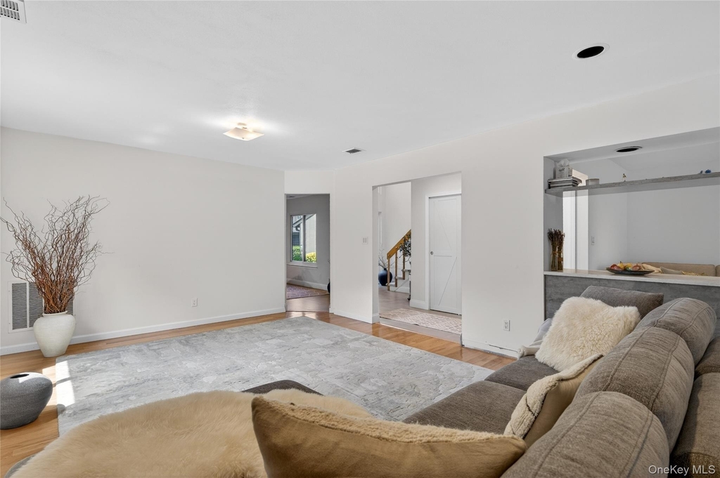 60 Wimbledon Drive - Photo 12