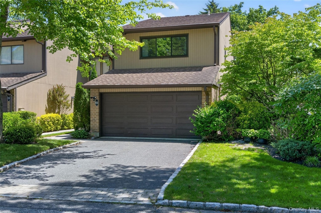 60 Wimbledon Drive - Photo 1