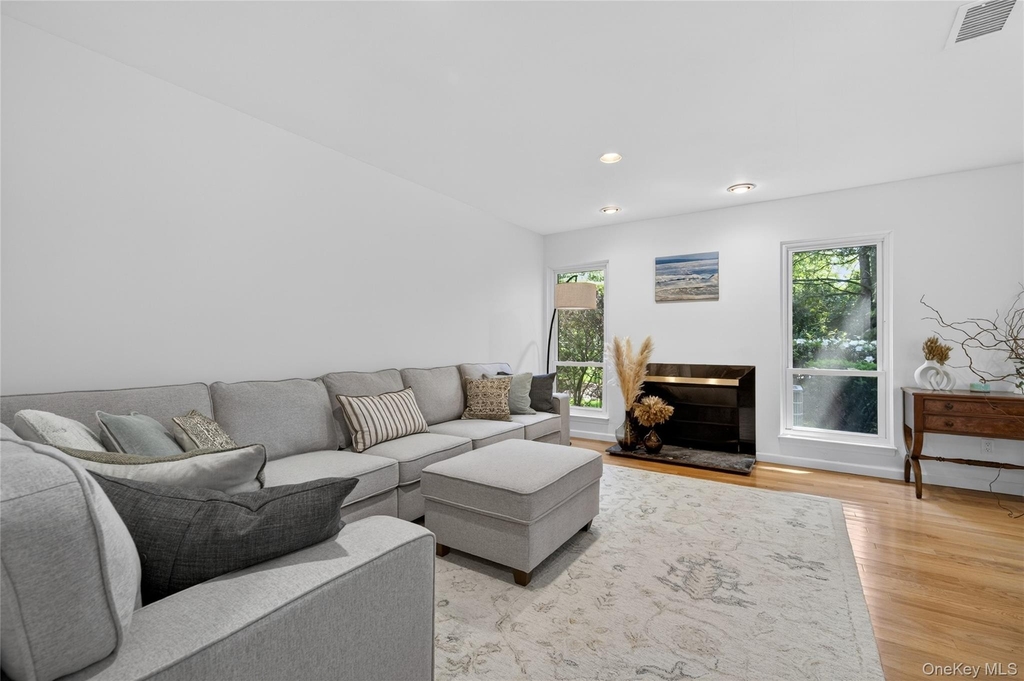 60 Wimbledon Drive - Photo 6