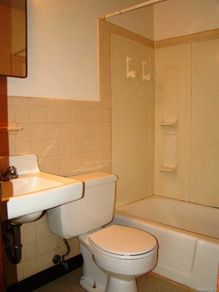 349 Hooker Avenue - Photo 2