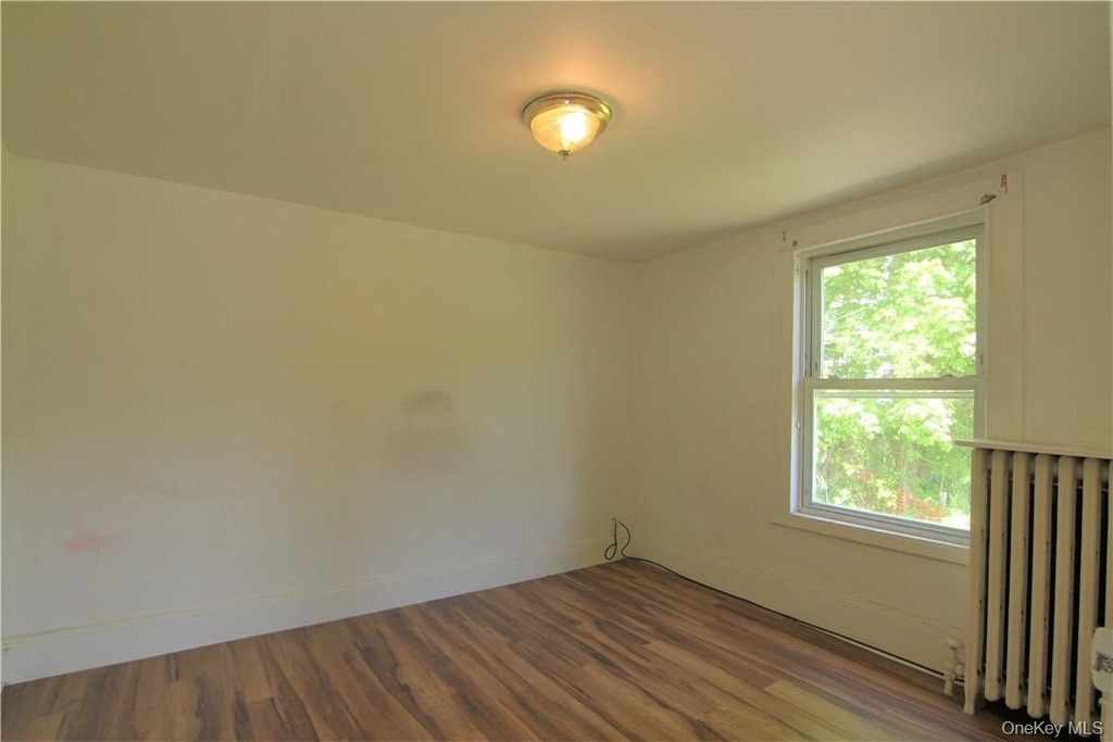 119 High Street - Photo 2
