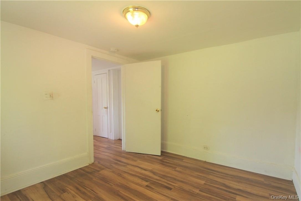 119 High Street - Photo 4