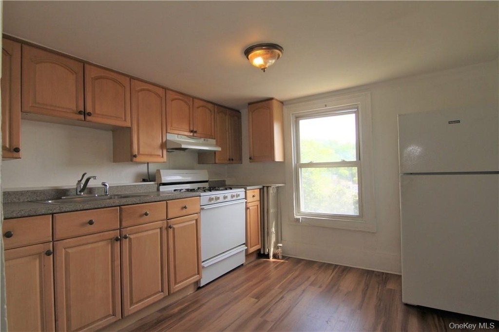 119 High Street - Photo 6