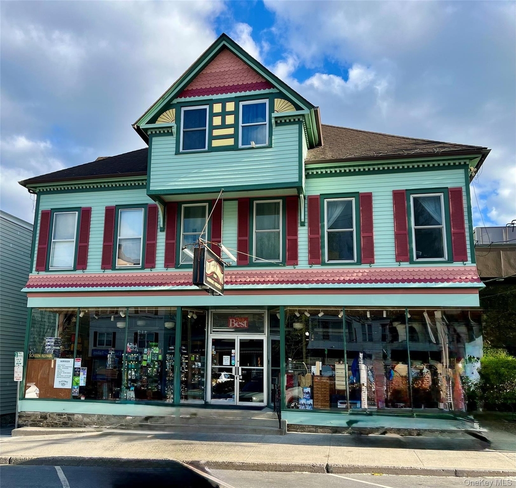 32 Parkway - Photo 0