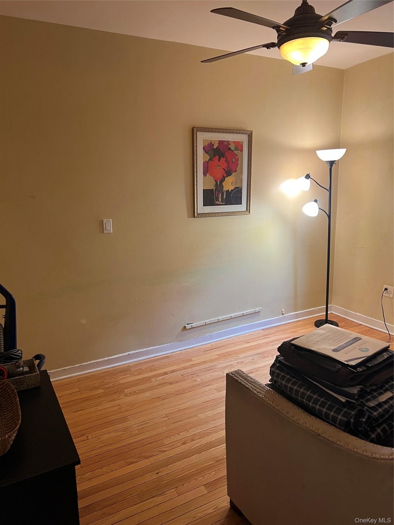 1 Franklin Avenue - Photo 5