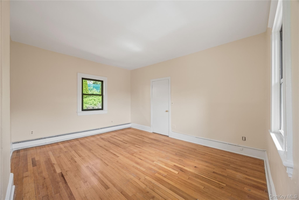 176 Colonial Parkway - Photo 6