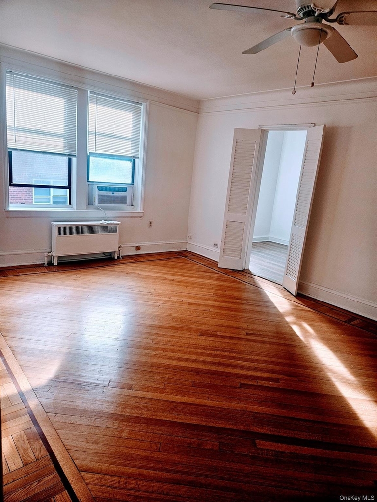 1 Broad Parkway - Photo 4