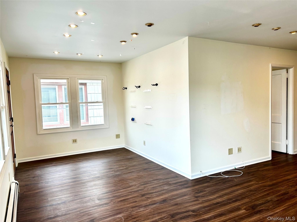 105 Ohio Avenue - Photo 3