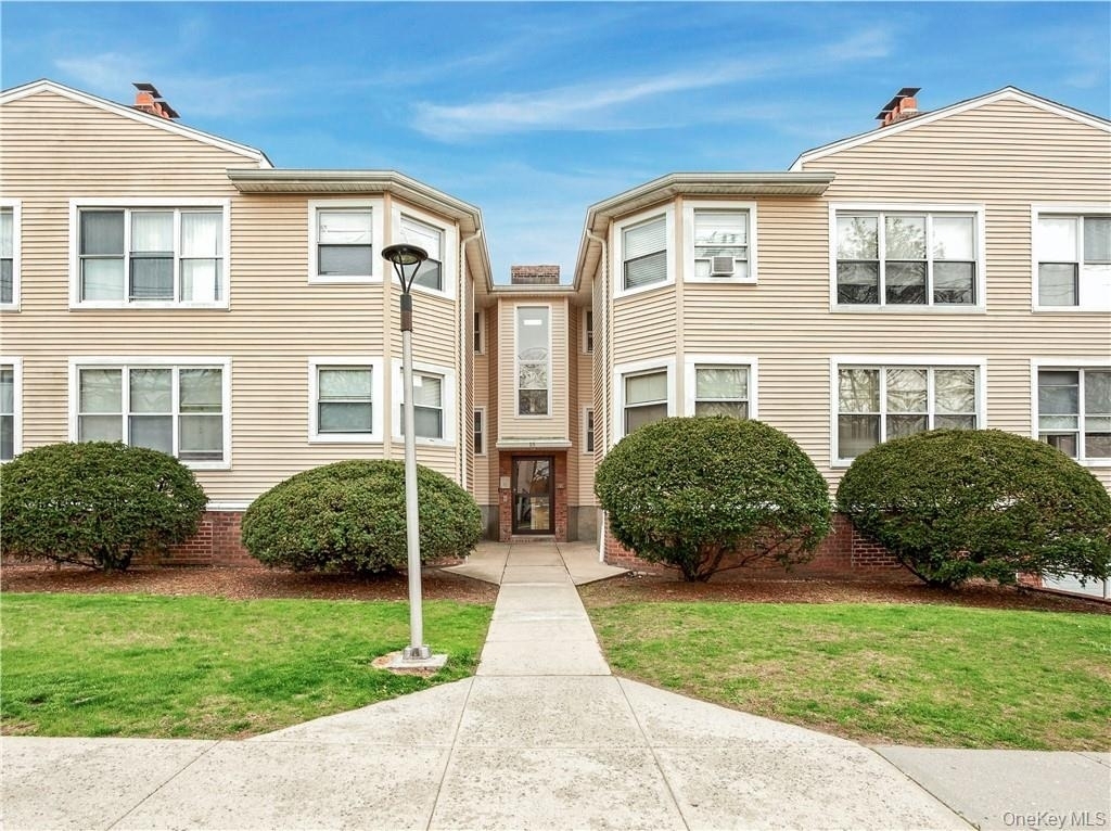 15 Quinby Avenue - Photo 1