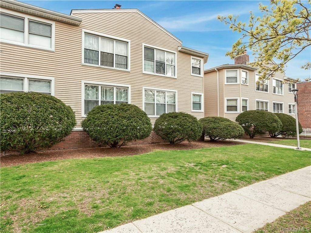 15 Quinby Avenue - Photo 0