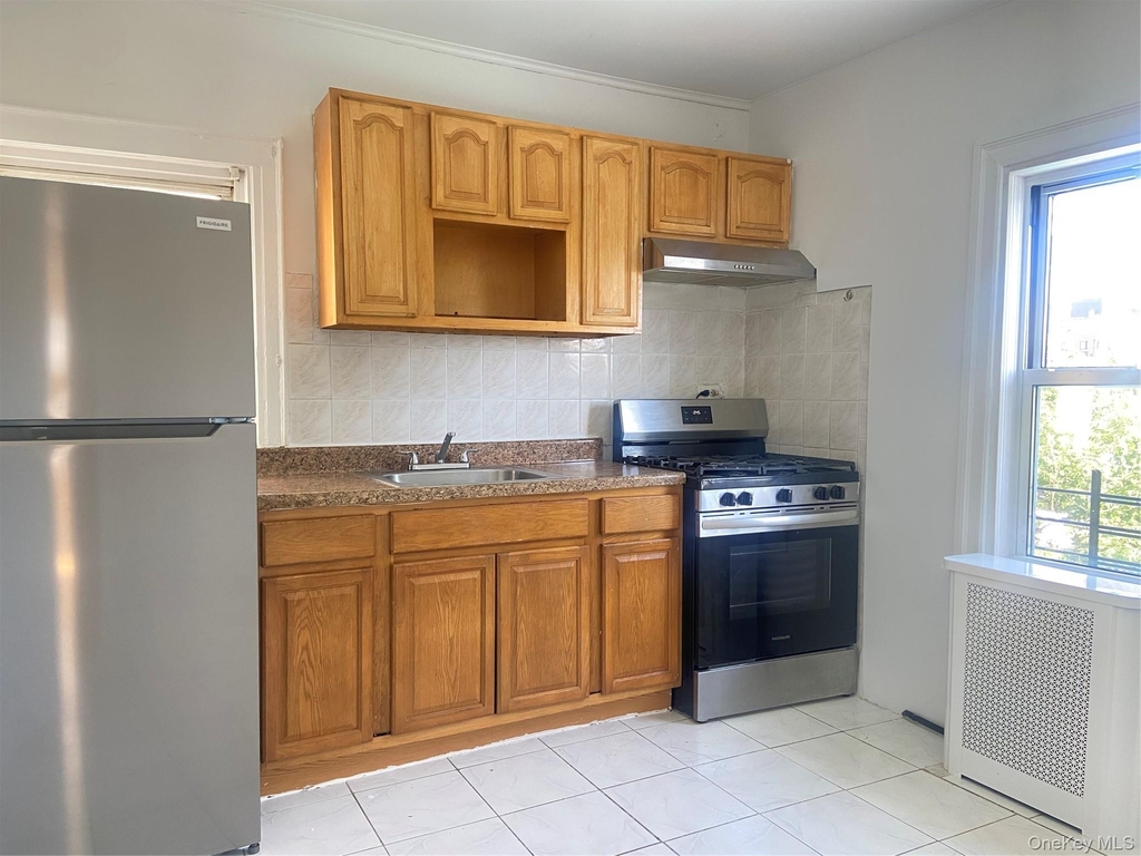 148-42 87th Avenue - Photo 2