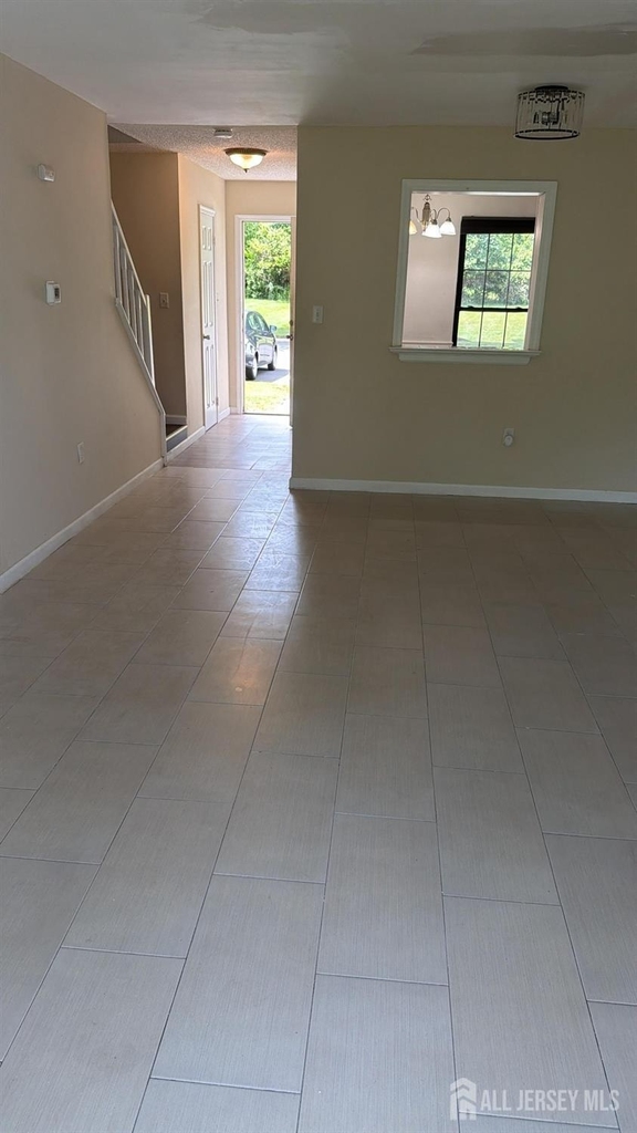 246 Hampshire Court - Photo 2