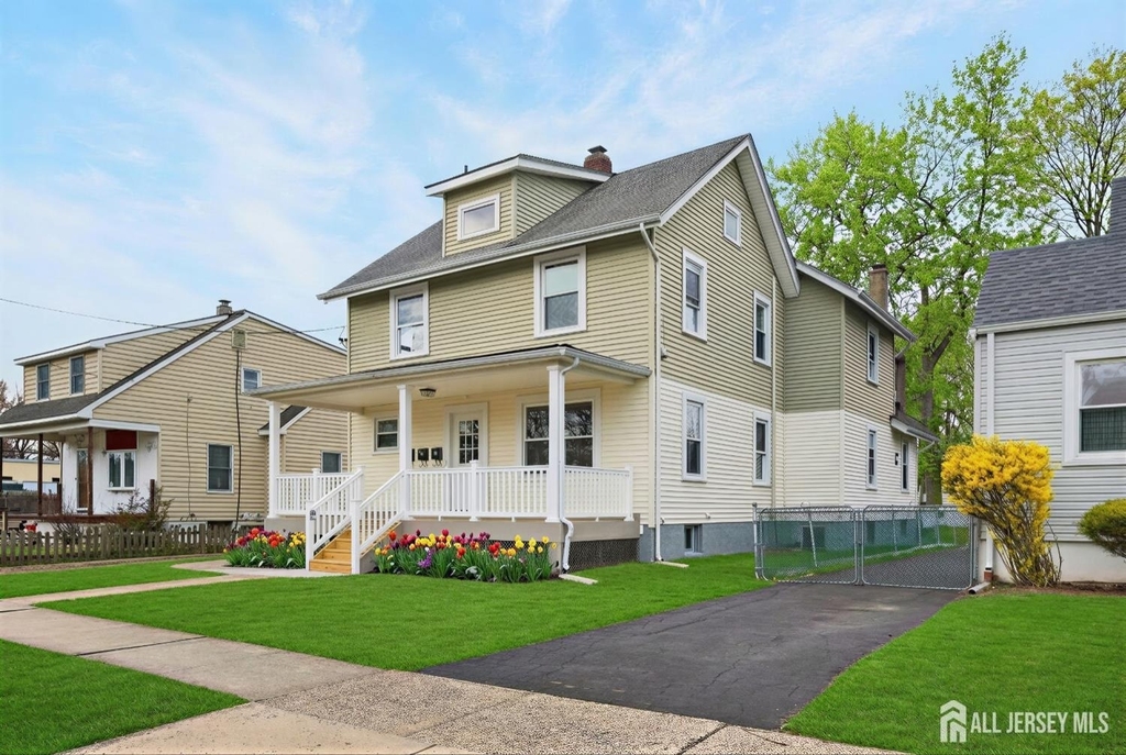 119 Vogel Place - Photo 0