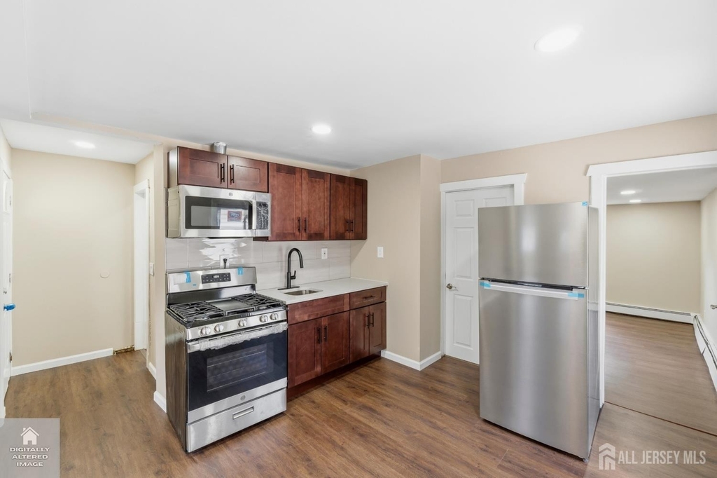 1648 Essex Street - Photo 7