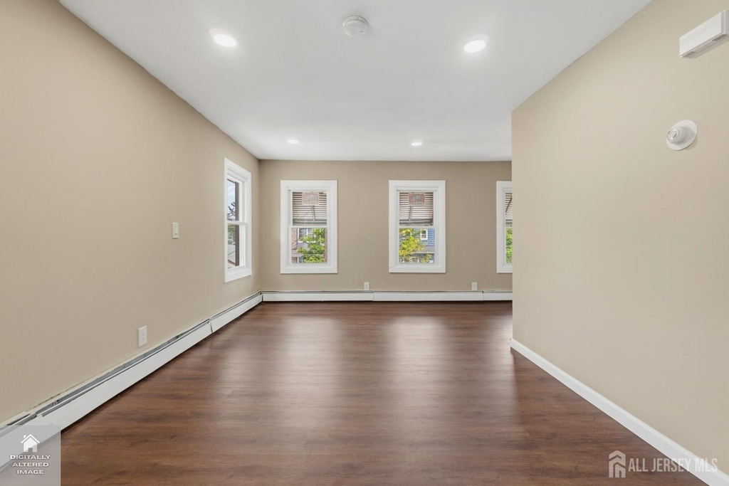 1648 Essex Street - Photo 12