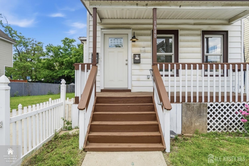 1648 Essex Street - Photo 3