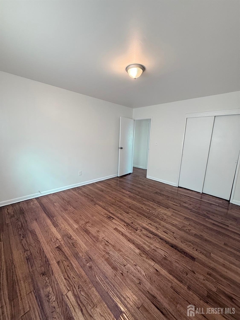 260 Loring Avenue - Photo 2