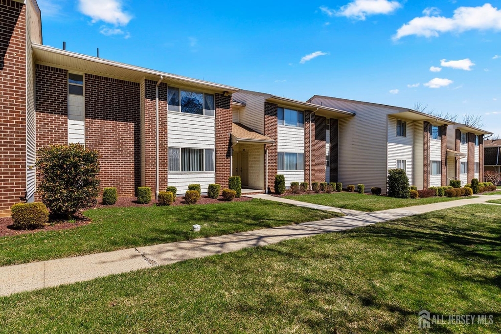 1807 Muriel Court - Photo 16