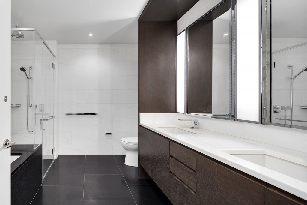 50 Riverside Boulevard - Photo 4