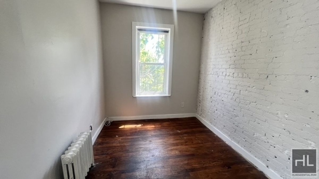 1129 Rogers Avenue - Photo 3