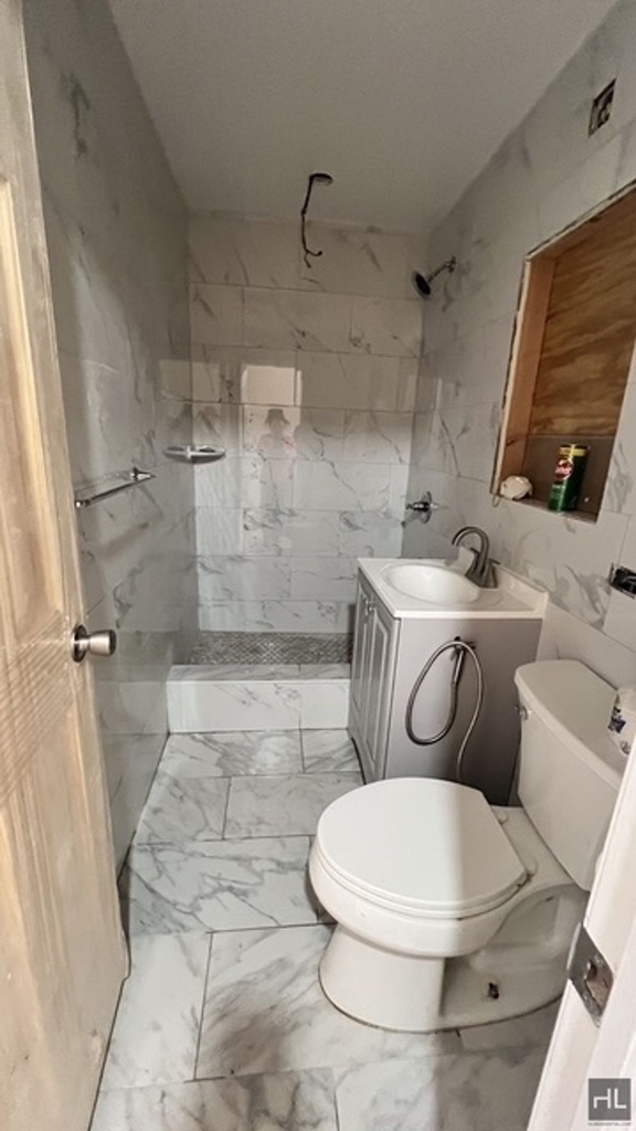 586 E 54th Street - Photo 10