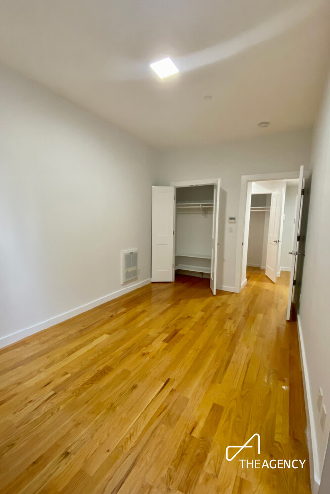 367 Waverly Avenue - Photo 21