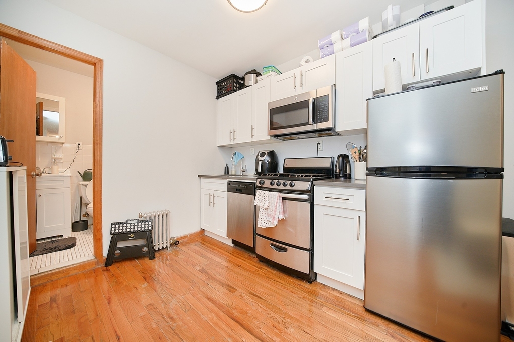 456 9th Avenue - Photo 7