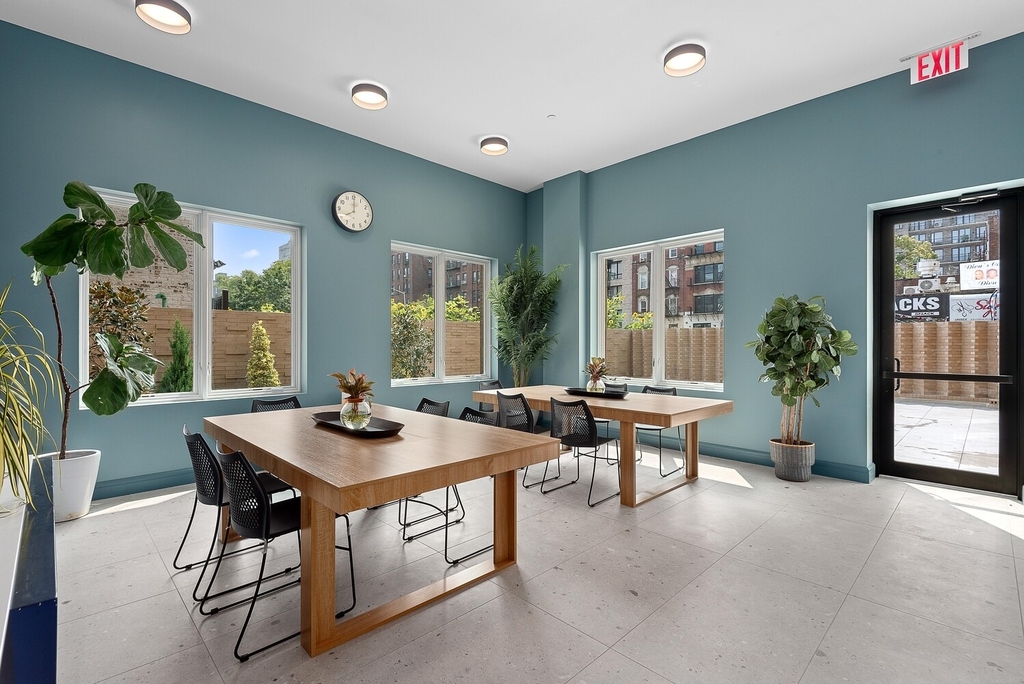 1 Lenox Road - Photo 4